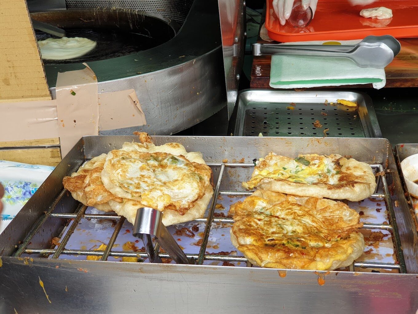 礁溪老街必吃小吃：遊客必訪的地瓜球與蔥油餅