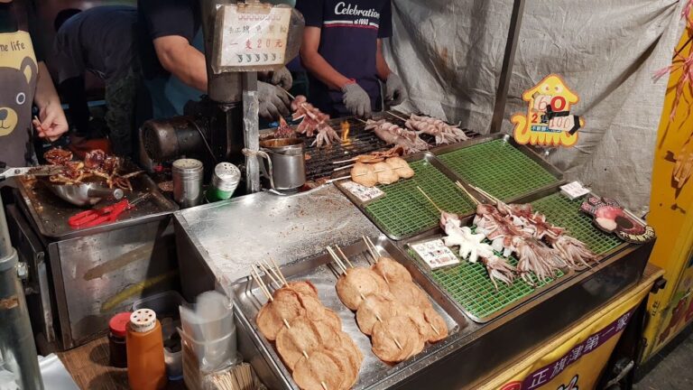 武聖夜市必吃：九大經典小吃不得不試的美味指南