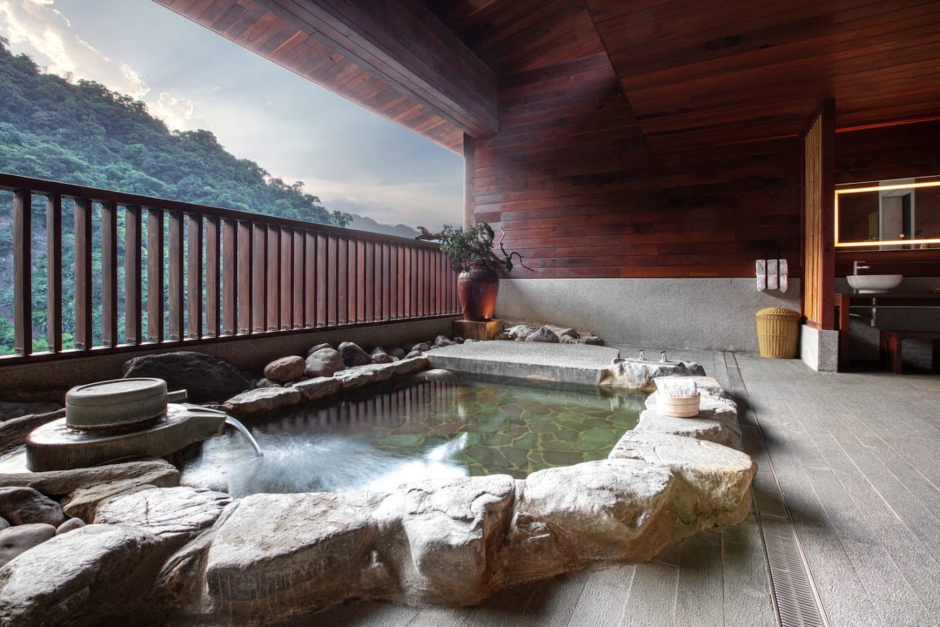 烏來泡湯歷史與文化：揭開神秘的溫泉起源