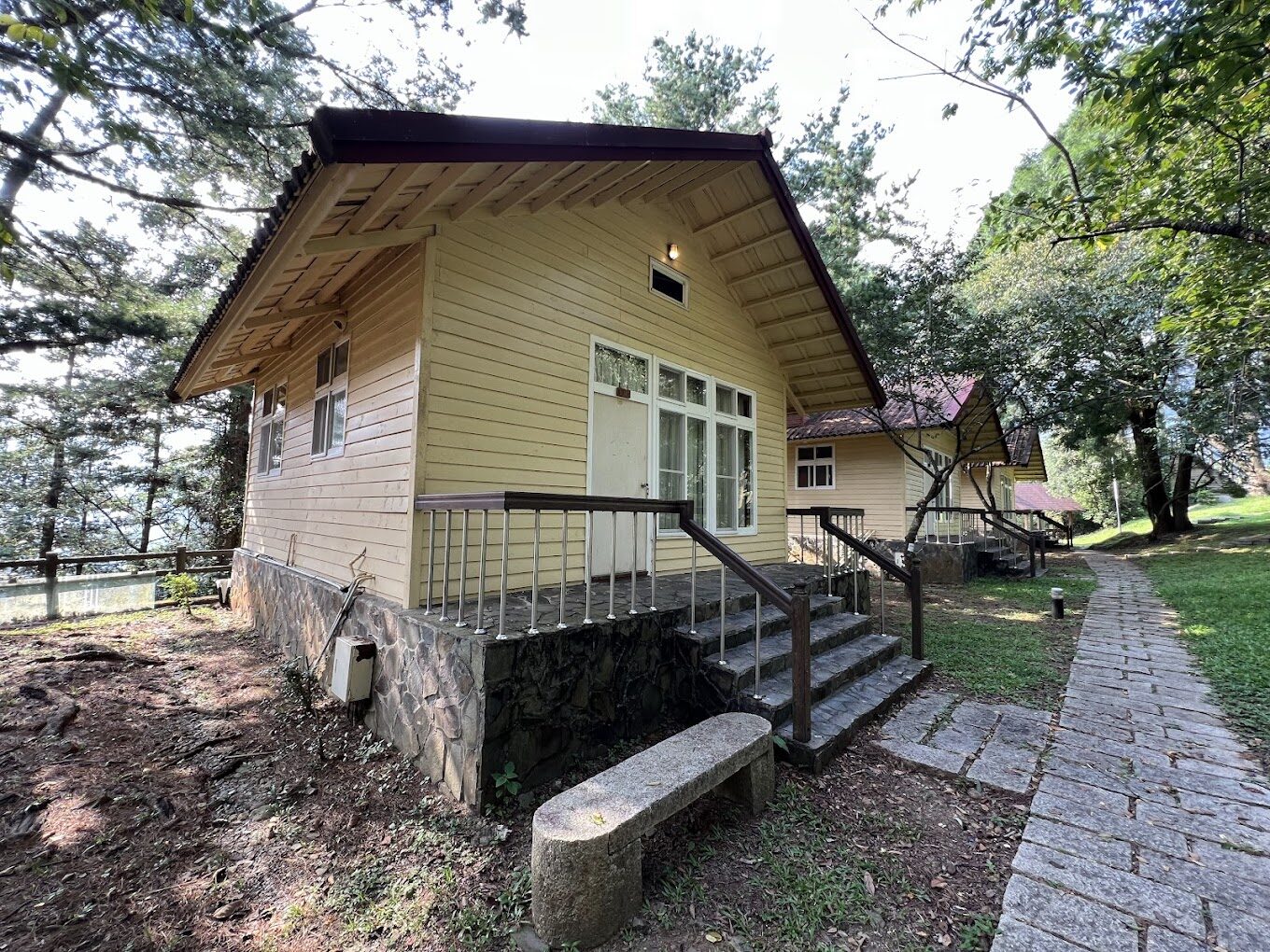 苗栗景點：鯉魚潭賞櫻攻略