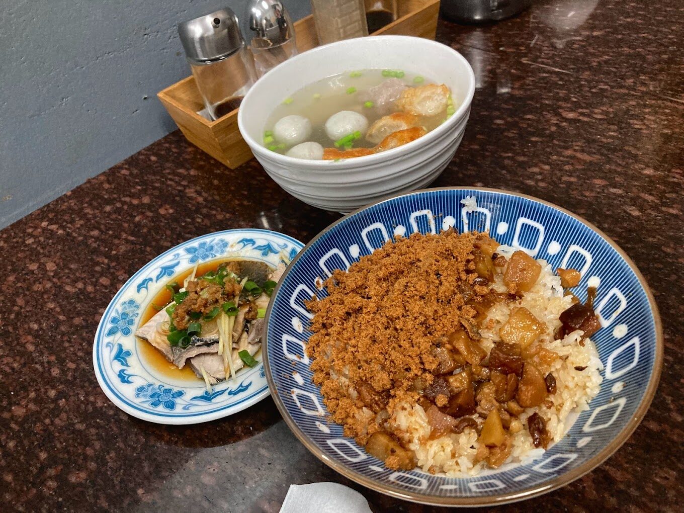 台南兩天一夜必吃小吃推薦：絕對不能錯過的美食清單