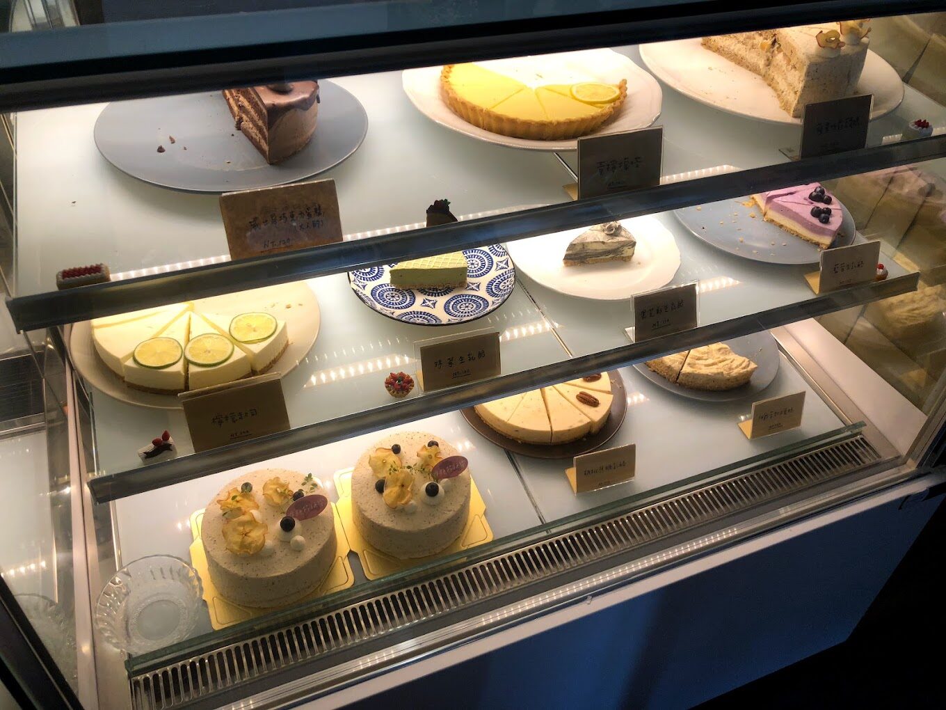 樂華夜市必吃美食攻略：從地道台灣味到人氣小吃的深入探索