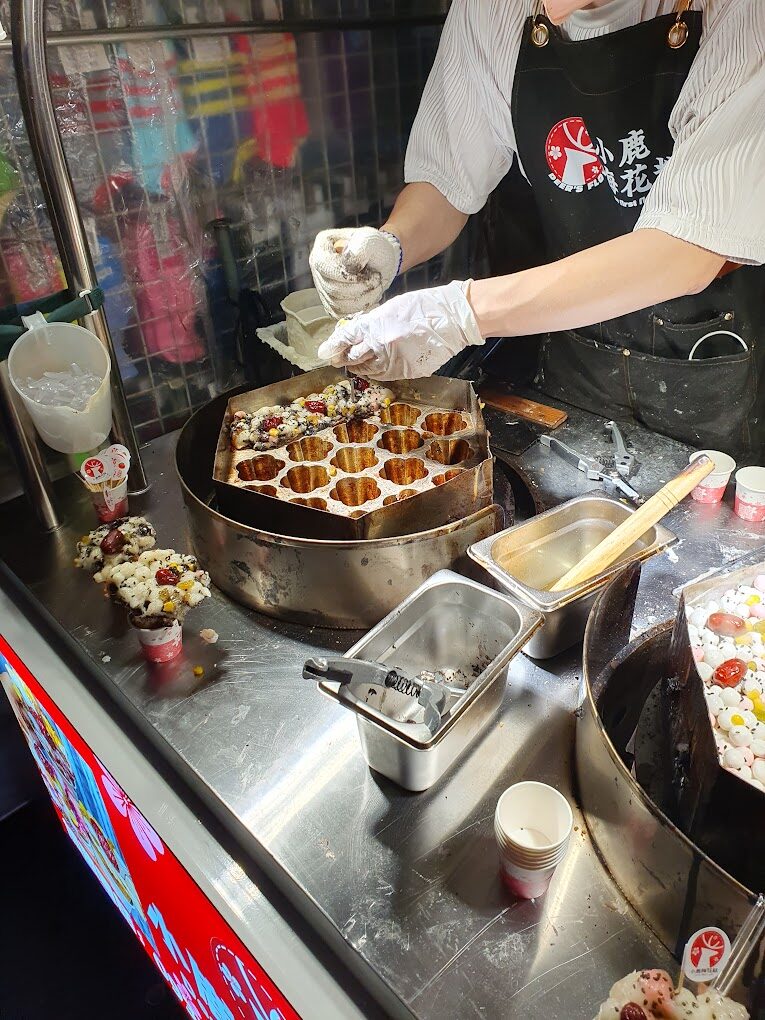 樂華夜市必吃美食攻略：從地道台灣味到人氣小吃的深入探索