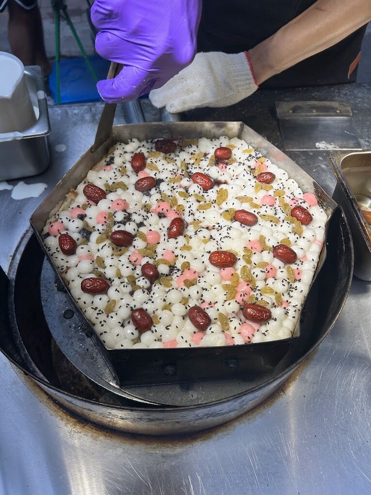 樂華夜市必吃美食攻略：從地道台灣味到人氣小吃的深入探索