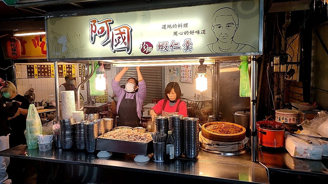 樂華夜市必吃美食攻略：從地道台灣味到人氣小吃的深入探索