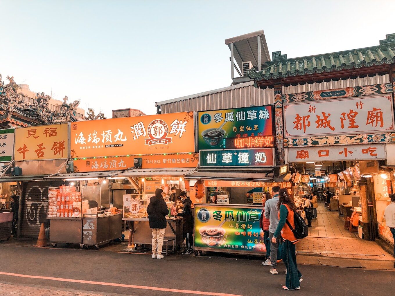 新竹夜市必吃小吃清單：蚵仔煎到臭豆腐絕不容錯過