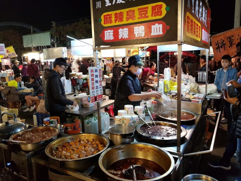 旱溪夜市必吃攻略：新手也能找到隱藏美食