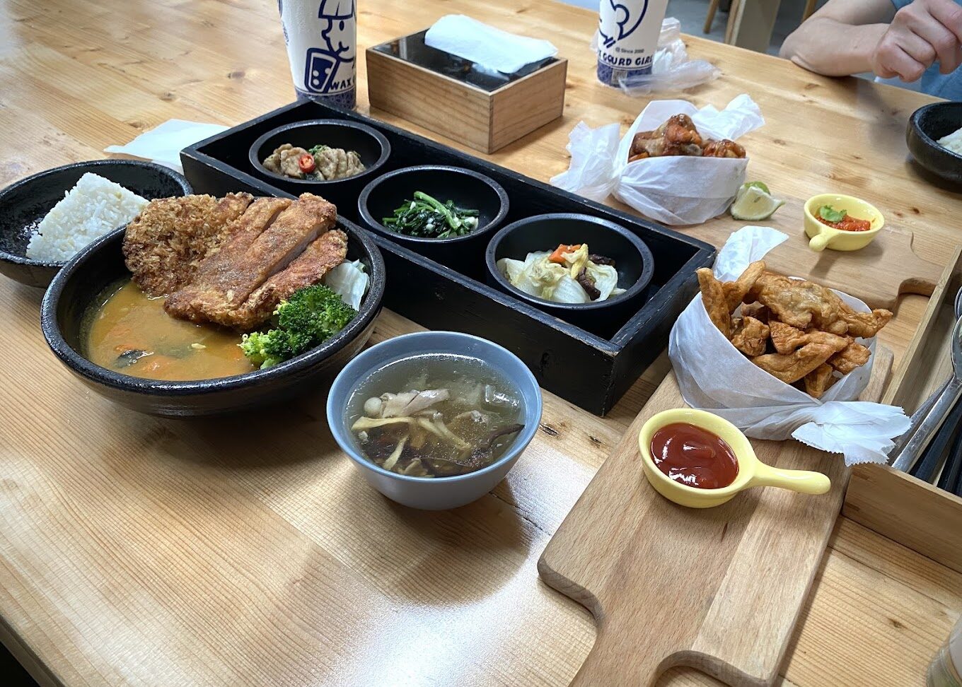 2025】梅山公園必去攻略|不可錯過的附近景點與隱藏美食