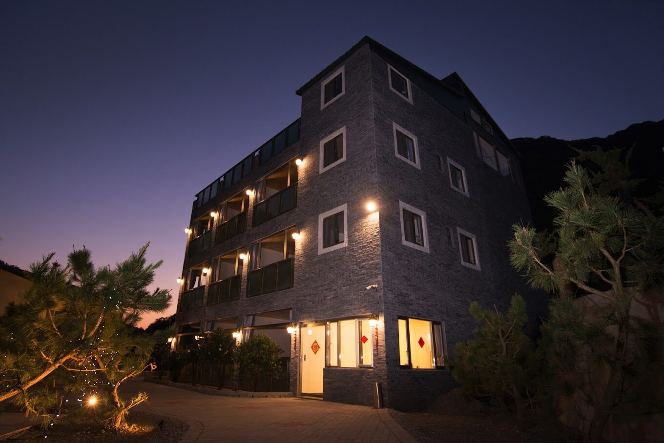 【2025】泰安溫泉必訪指南：5大景點與特色住宿推薦