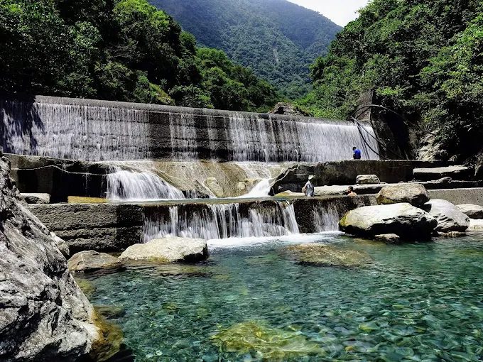 無聊去哪裡？台灣秘境小眾旅遊推薦｜花蓮溪谷、台中瀑布、南投雲海一次看