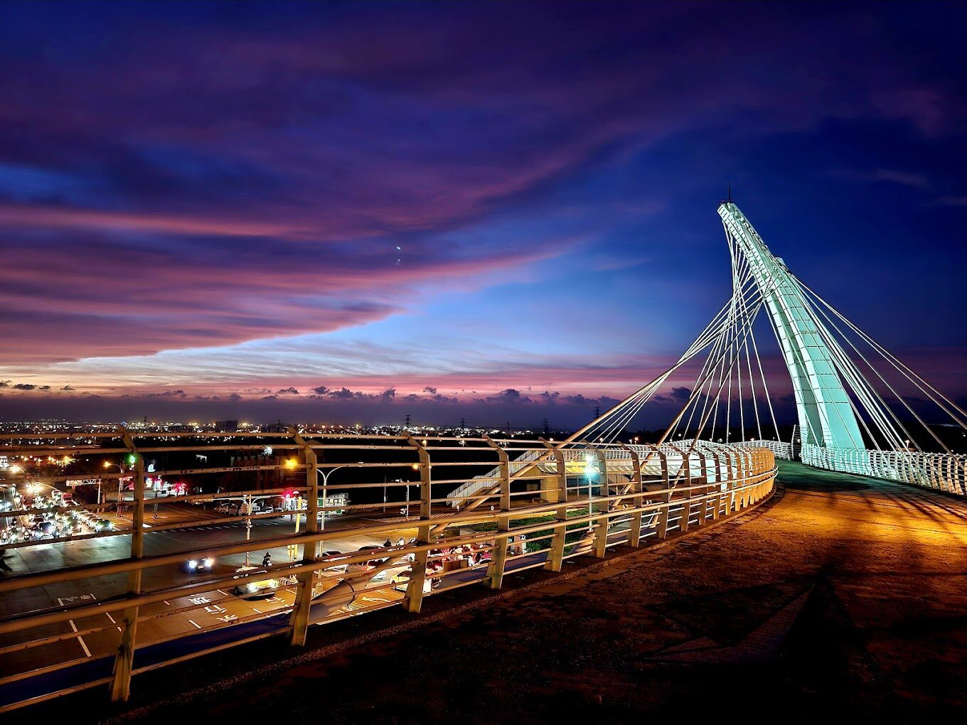 最佳台中夜景景點推薦+住宿推薦