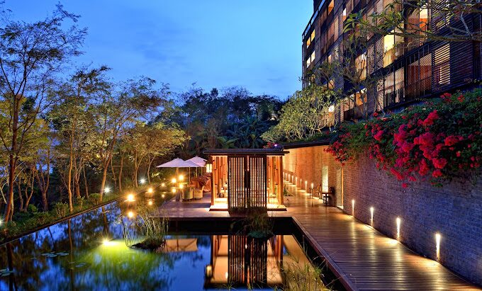 南投景點排行：日月潭旅遊指南 - 最佳季節活動與住宿推薦