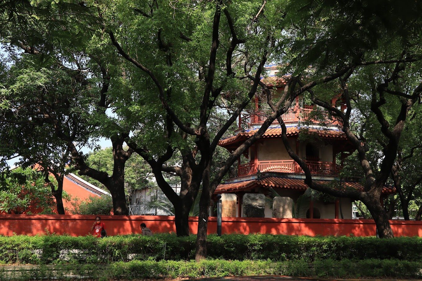 探索台南市景點的神秘古蹟：赤崁樓的歷史與傳說