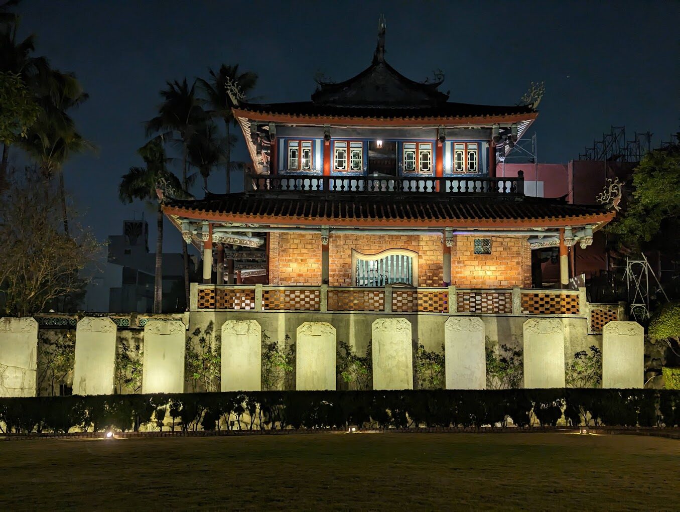 探索台南市景點的神秘古蹟：赤崁樓的歷史與傳說