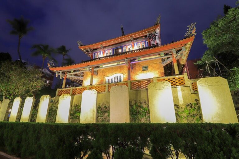 探索台南市景點的神秘古蹟：赤崁樓的歷史與傳說