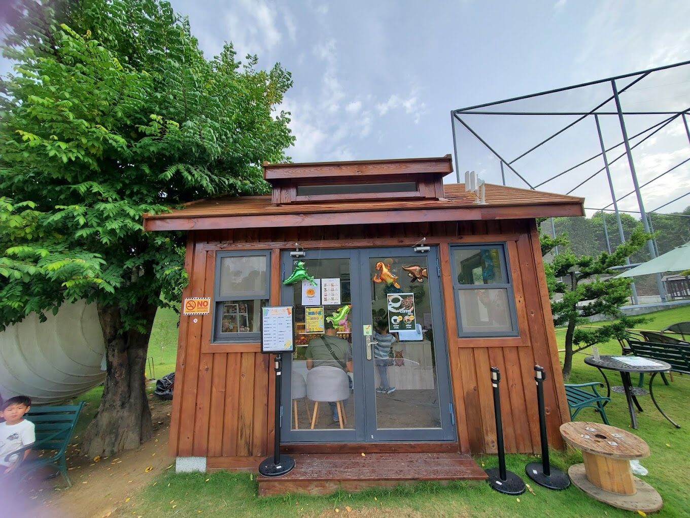 九九峰動物樂園的評論：獨特動物展覽與家庭友善活動大揭密