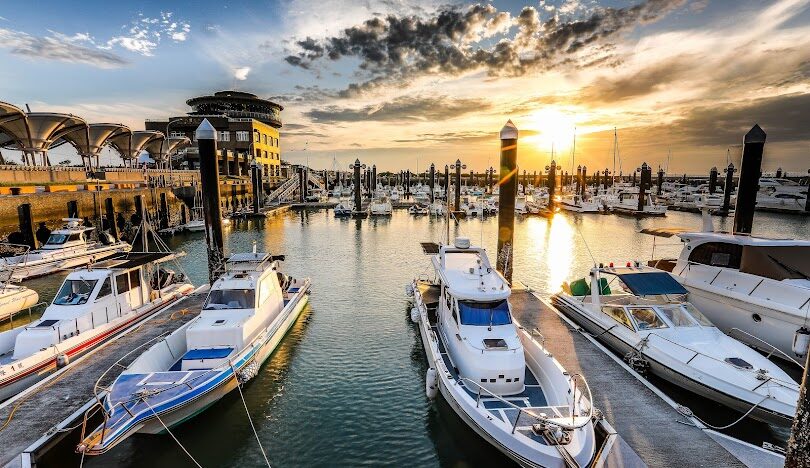 竹圍漁港必吃美食推薦 - 當地人最愛的美味指南
