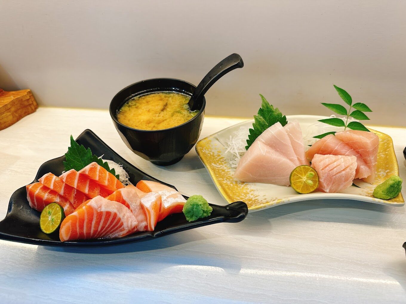 屏東美食探索:必吃海鮮料理,現撈生魚片與人氣熱炒店推薦