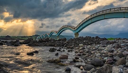 台東親子景點：自然景點推薦——三仙台與鯉魚山的一日遊攻略