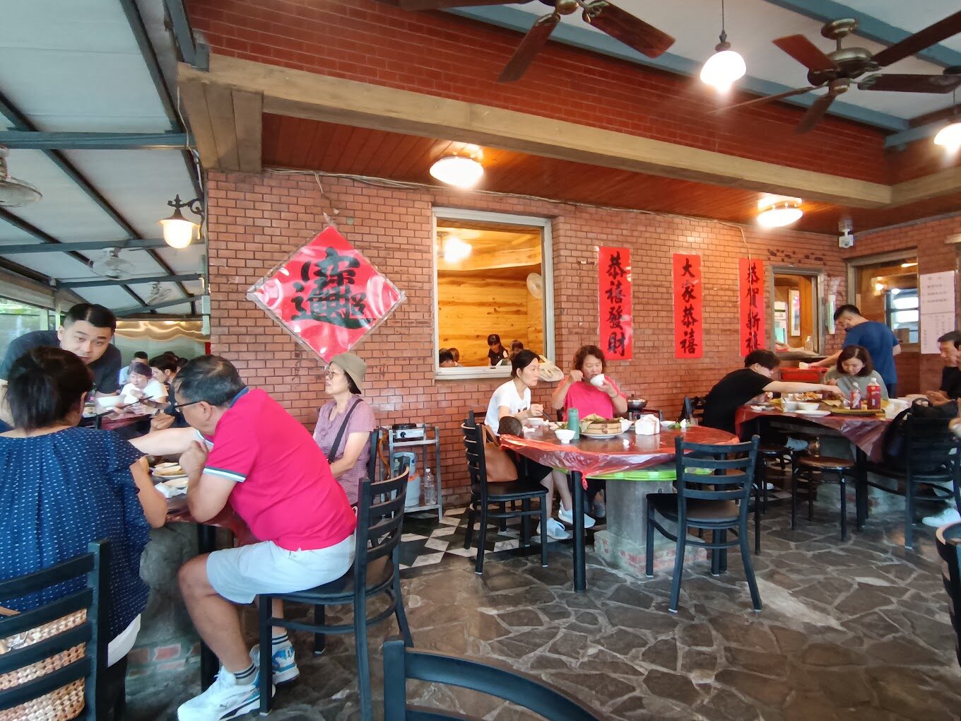 台灣美食：探索冠宸食館不容錯過的經典小吃