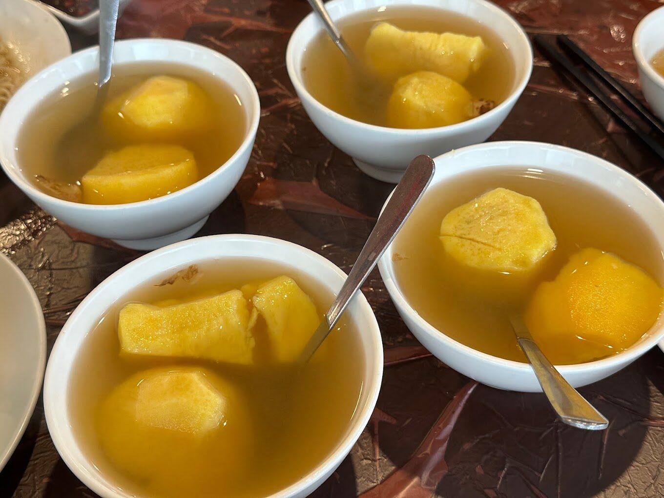 台灣美食：探索冠宸食館不容錯過的經典小吃