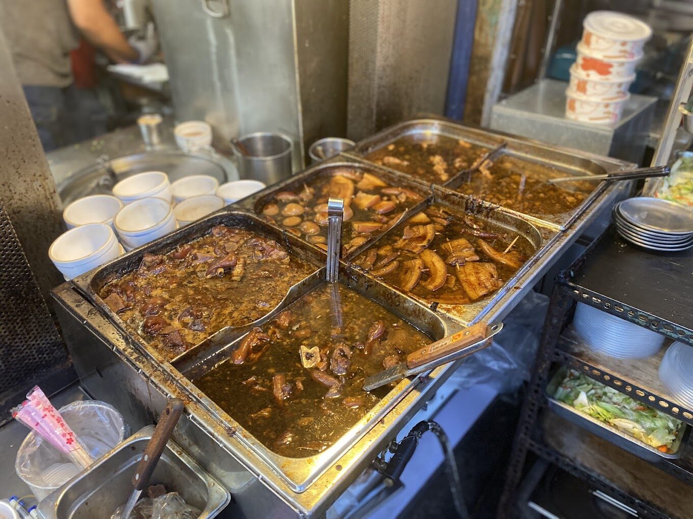 南機場夜市必吃小吃推薦：地道美食指南