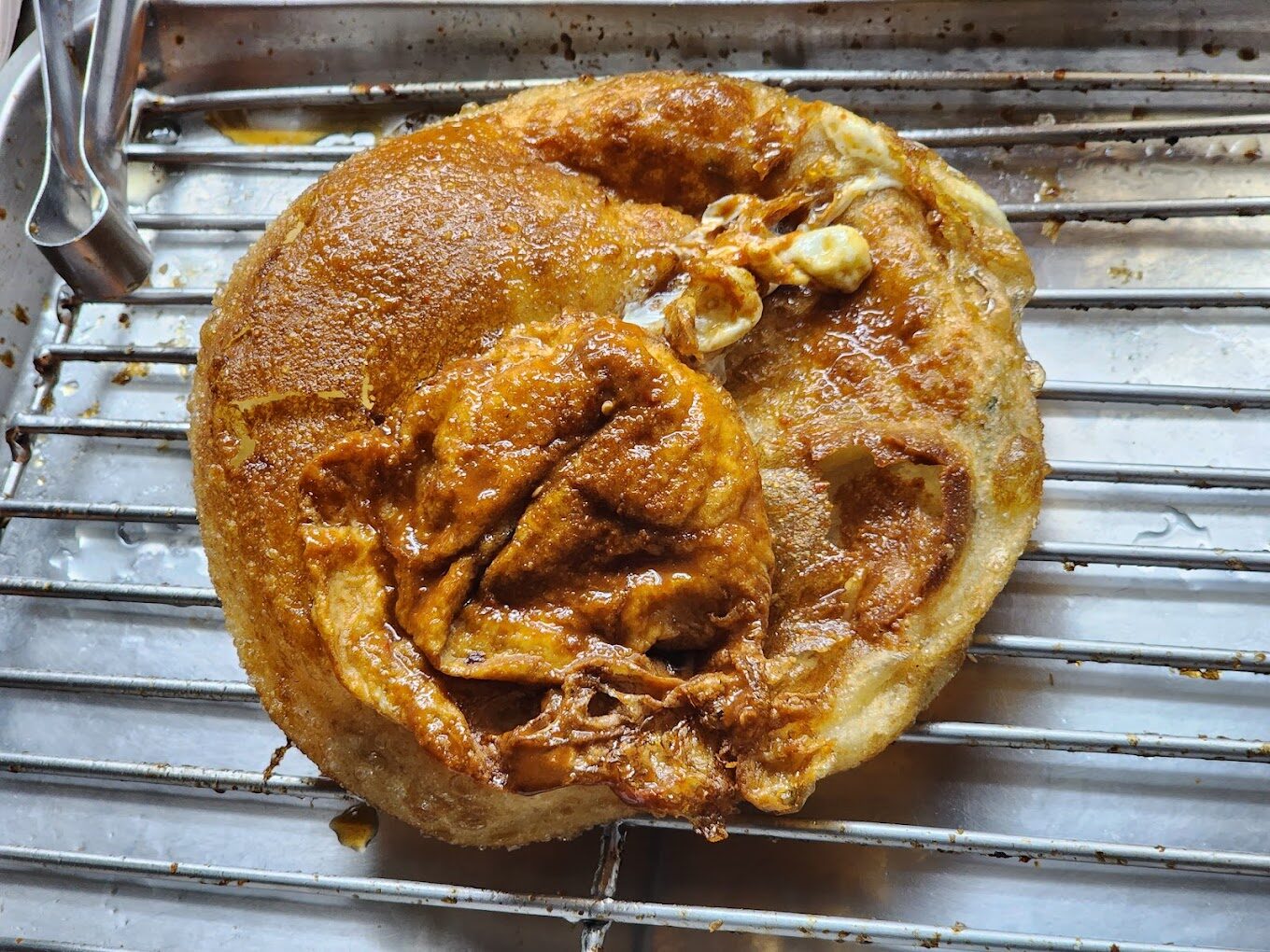 花蓮好吃必吃炸蛋蔥油餅：油酥口感大揭秘