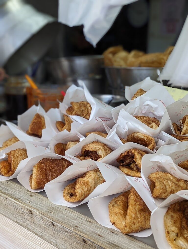 花蓮好吃必吃炸蛋蔥油餅：油酥口感大揭秘
