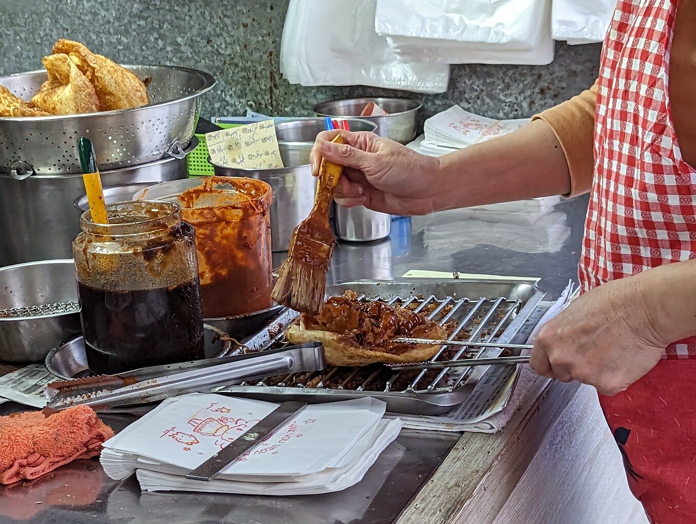 花蓮好吃必吃炸蛋蔥油餅：油酥口感大揭秘