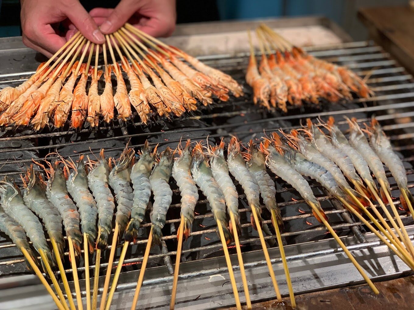 探索台灣最具人氣的露天市集:從士林夜市到花園夜市