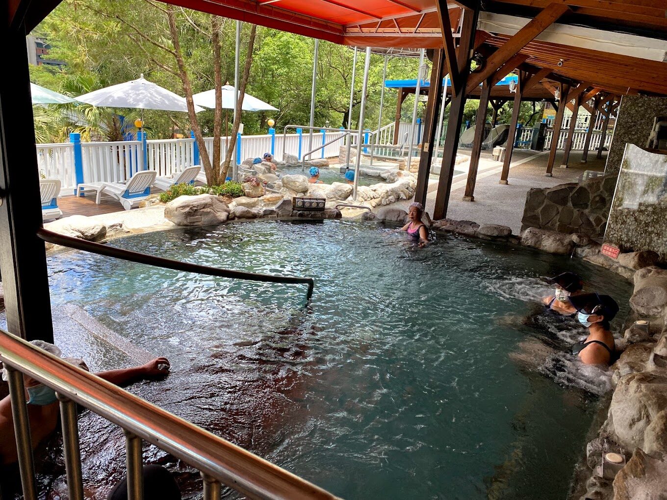 探索清新溫泉飯店：麗池山水溫泉會館