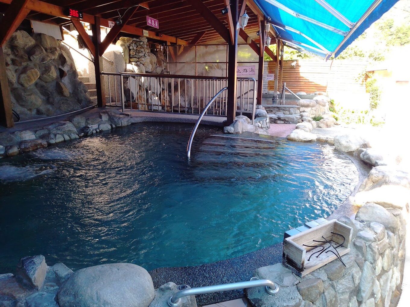 探索清新溫泉飯店：麗池山水溫泉會館