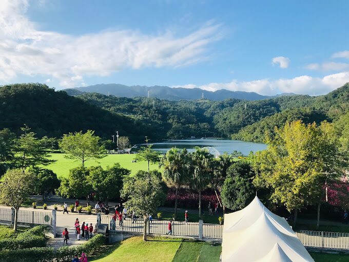 宜蘭最新打卡熱點：渭水之丘與龍潭湖畔悠活園區