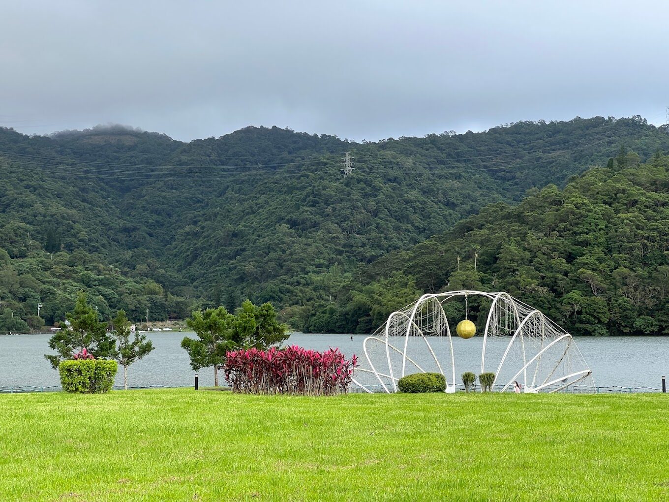 宜蘭最新打卡熱點:渭水之丘與龍潭湖畔悠活園區