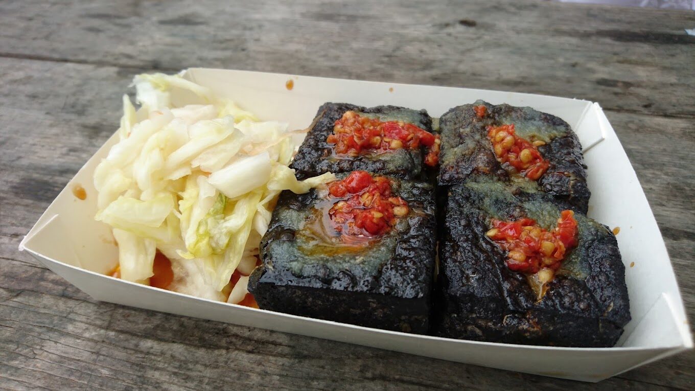 苗栗龍騰斷橋與知名美食黑皮臭豆腐