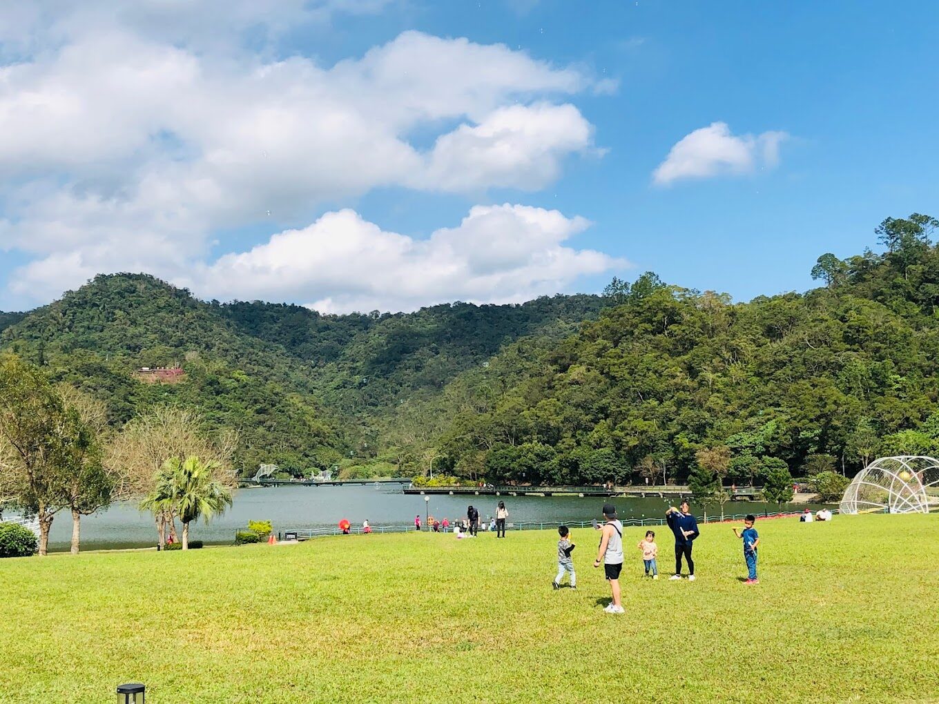 宜蘭龍潭湖攻略｜2025年必遊景點與當地美食推薦