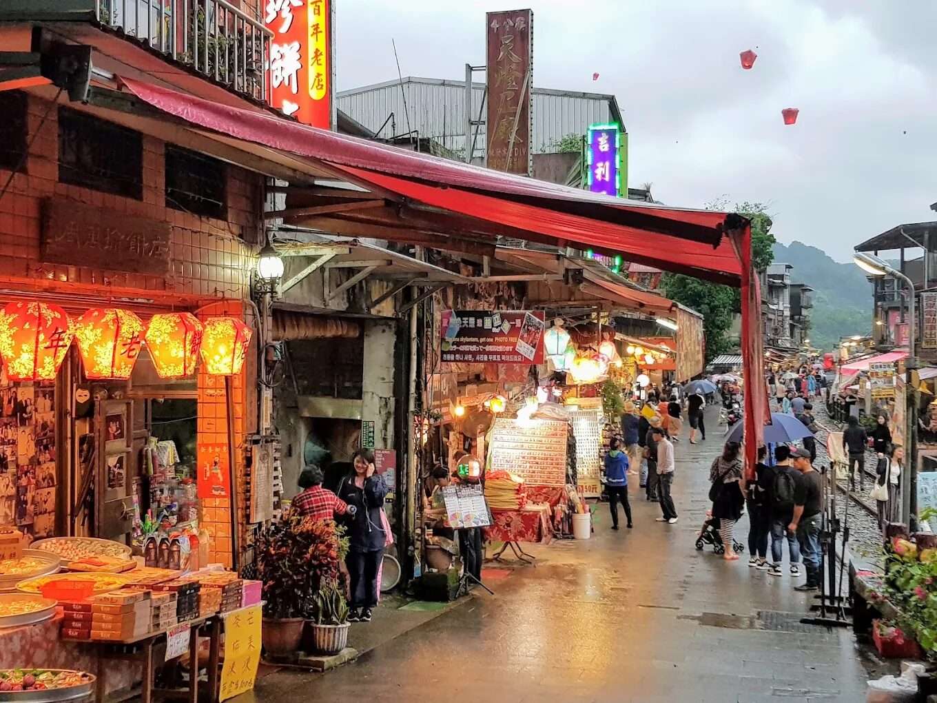 2025平溪老街旅遊指南｜避開人潮的平日秘境與必吃美食