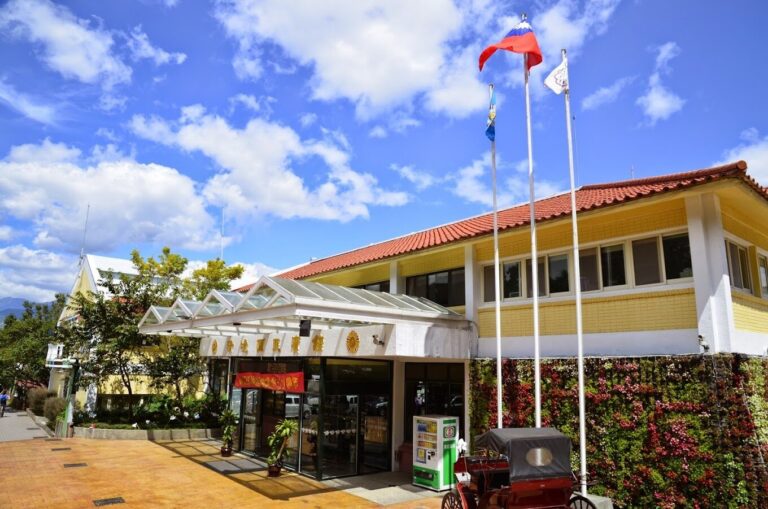 被山風與陽光喚醒的一天｜清境農場國民賓館帶你看見另一種靜謐