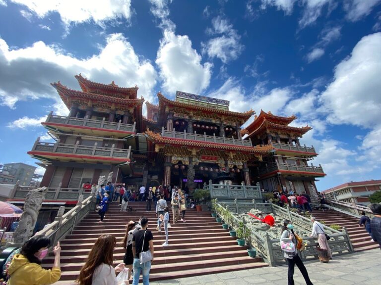 車城福安宮朝聖之旅:全台最大土地公廟的魅力