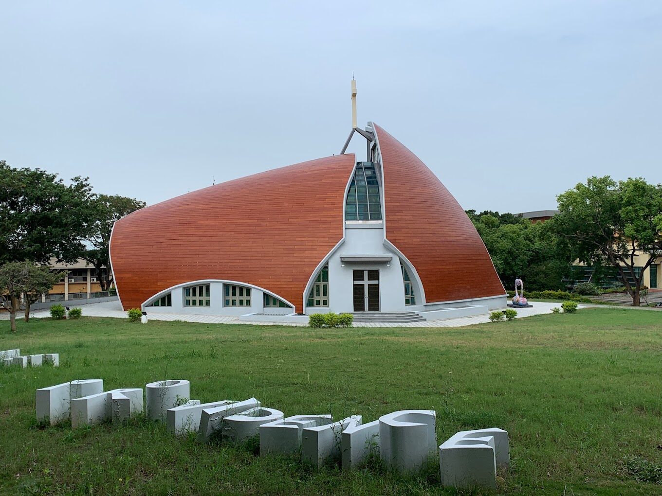 2025年台中必訪景點：避開觀光踩雷清單，隱藏版美景大揭密