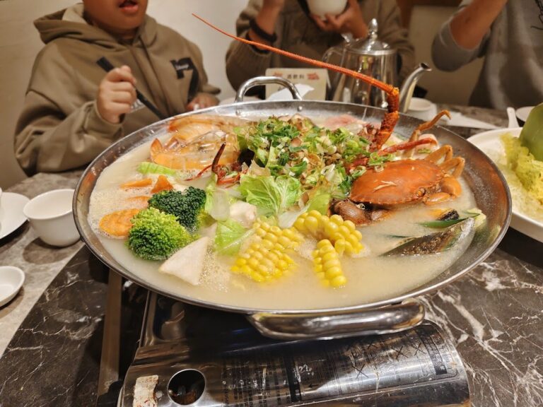 【2025】三峽老街必吃美食推薦｜小資族絕不踩雷的美味選擇