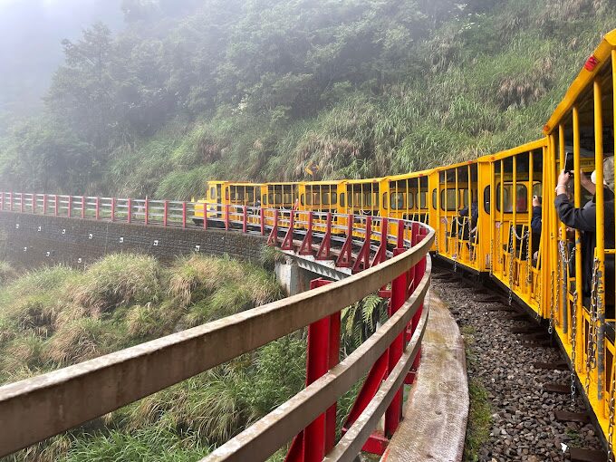 太平山蹦蹦車攻略|打卡必去景點與注意事項