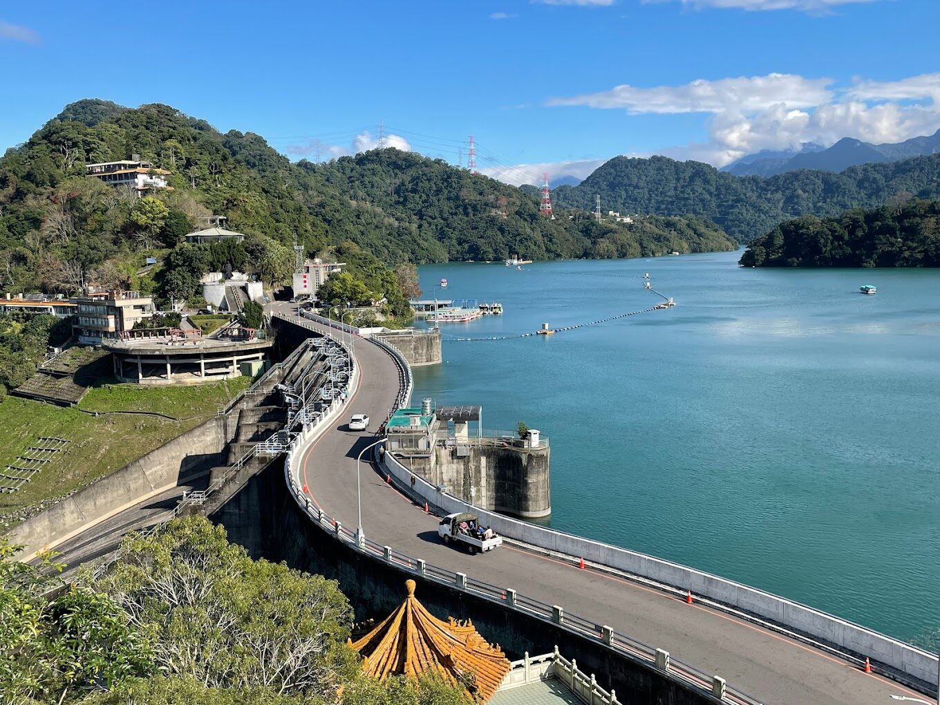 【2025】石門水庫旅遊攻略｜必訪景點與隱藏美食推薦