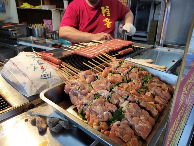 【2025】烏來老街必訪景點：避免錯過的當地美食