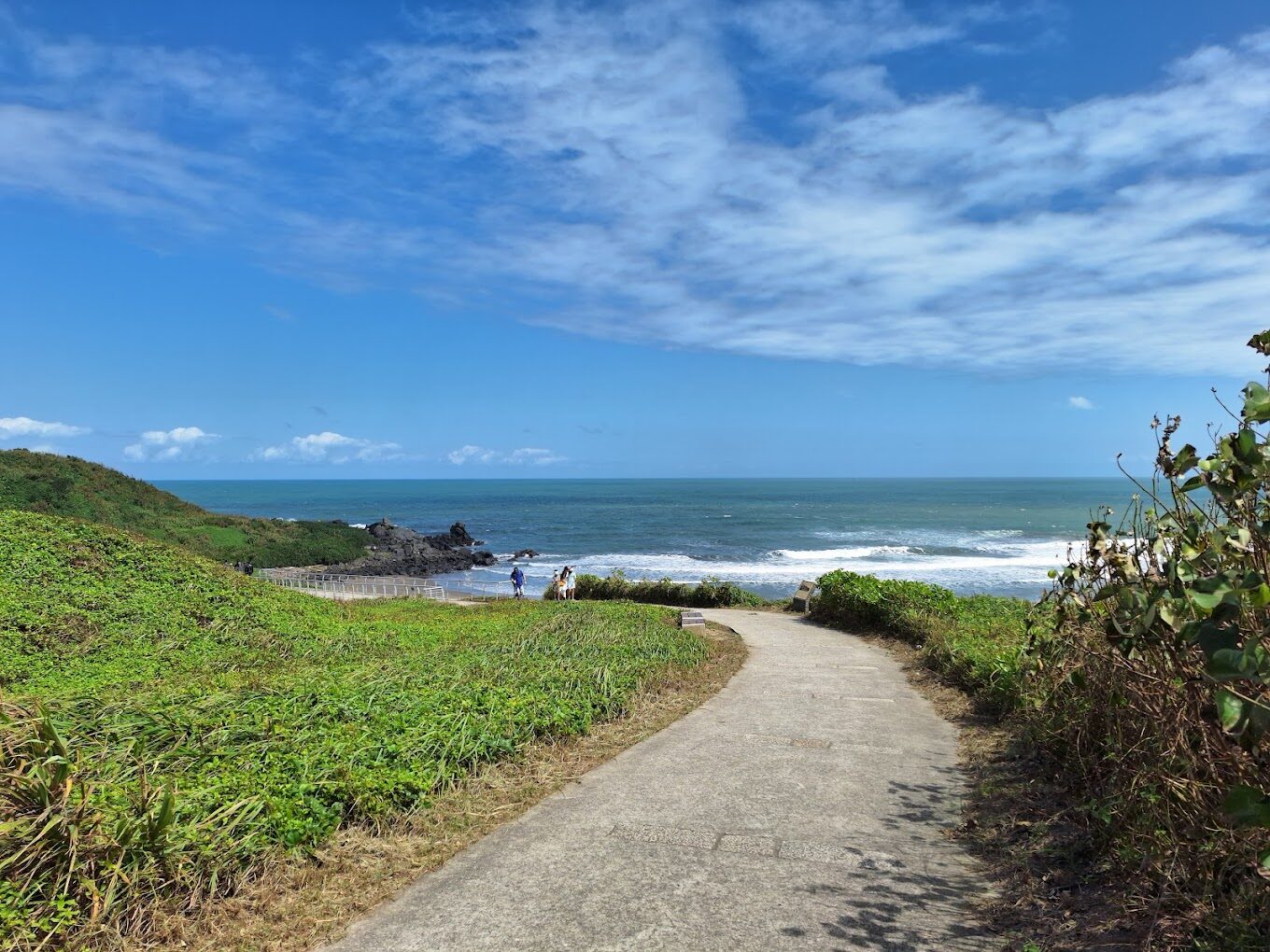 【2025】探索富貴角燈塔：必去景點及在地美食推薦