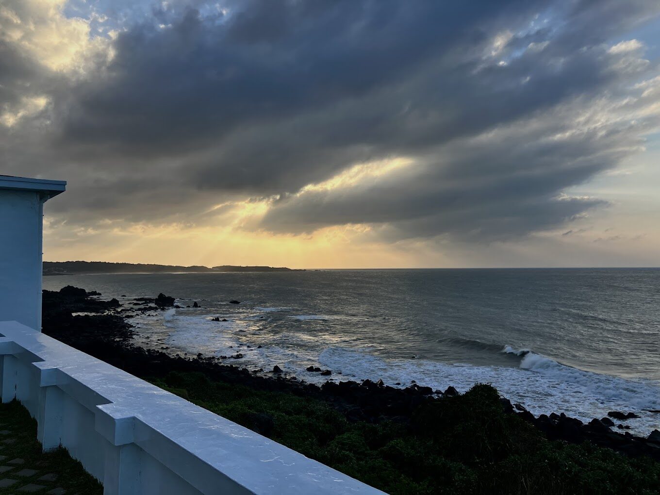 【2025】探索富貴角燈塔：必去景點及在地美食推薦