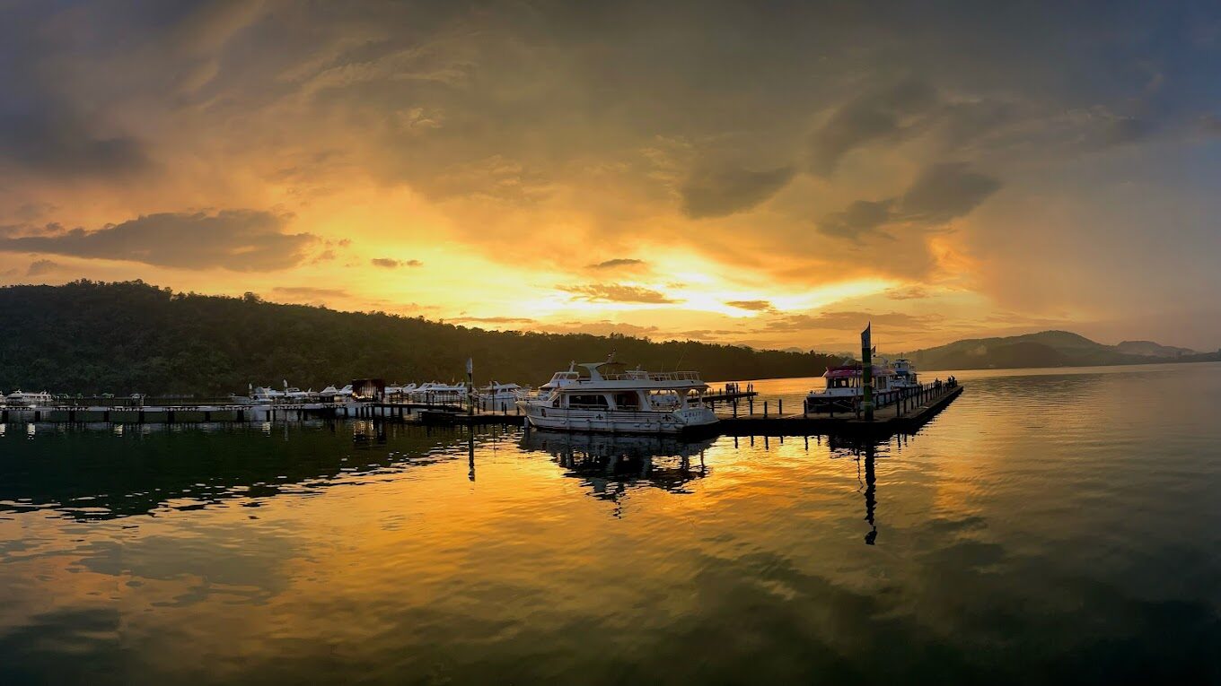 探索日月潭：2025年必訪的絕美景點及活動推介