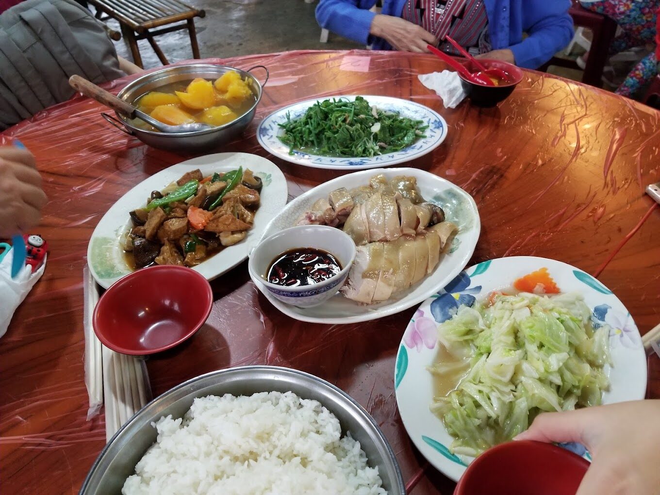 擎天崗旅遊攻略|必訪景點與不可錯過的在地美食推薦