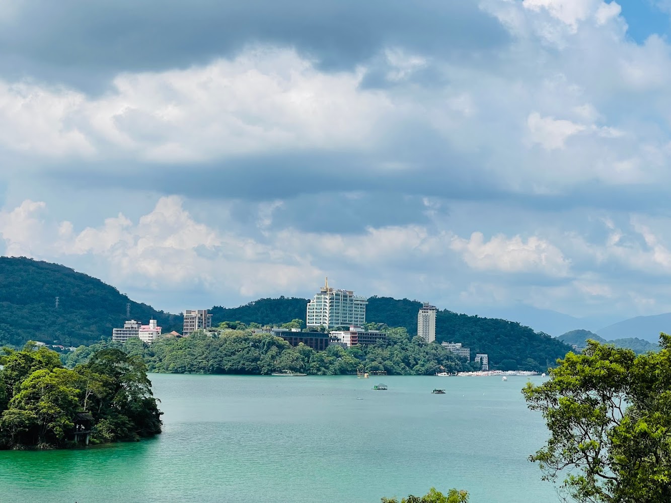 【2025】避免錯過這5個阿里山小火車的必遊景點｜景點、時間、購票指南一次搞定｜日月潭觀景台