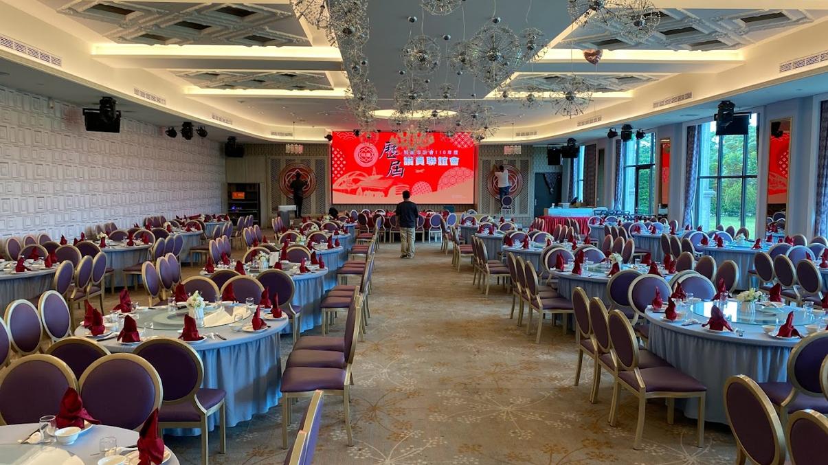 Banquet_hall_red_1205px_16x9